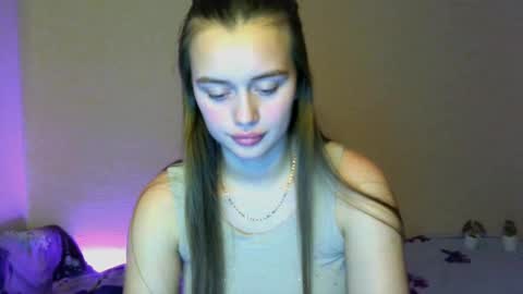 Snapshot of favorite_lovely_geneva chatting on February 2025 01:53:02 PM Jasminefeelings online show from February 2025 01:53:02 PM