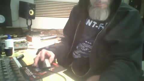 Snapshot of feelfemdom chatting on March 2025 06:13:02 AM feelfemdom online show from March 2025 06:13:02 AM