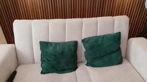 Feelena online show from February 2026 04:44:01 PM