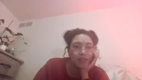 Snapshot of feetnymph chatting on January 2025 05:13:01 AM Soley online show from January 2025 05:13:01 AM