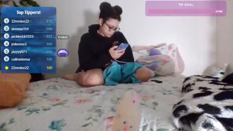 Snapshot of feetnymph chatting on February 2025 05:10:01 AM Soley online show from February 2025 05:10:01 AM