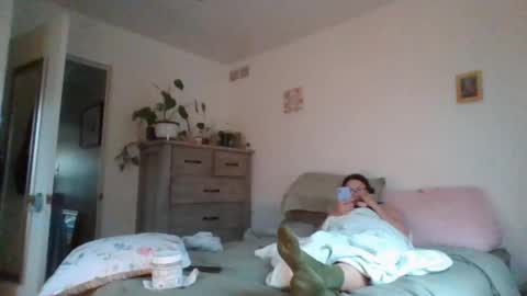 Snapshot of feetnymph chatting on March 2026 08:59:01 PM Soley online show from March 2026 08:59:01 PM