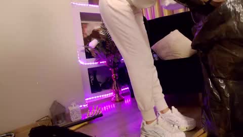 Snapshot of feetvibe chatting on October 2025 11:33:02 AM FeetVibe online show from October 2025 11:33:02 AM