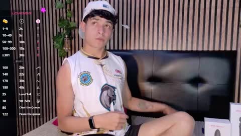 felipe_boy_18 online show from September 2025 03:10:01 AM