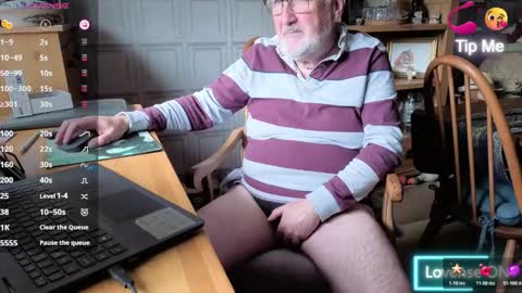 Adam online show from October 2025 01:34:02 PM