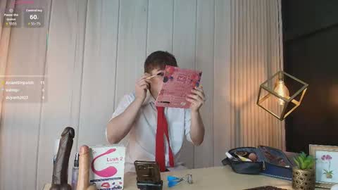 Femboy Max online show from October 2025 12:46:01 PM