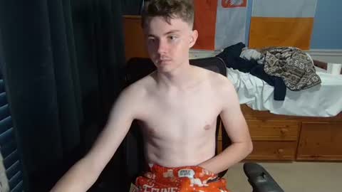 Snapshot of femboyangel chatting on July 2026 01:19:02 AM femboyangel online show from July 2026 01:19:02 AM