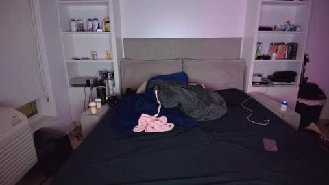 Snapshot of femboyflowers chatting on March 2026 05:44:01 AM femboyflowers online show from March 2026 05:44:01 AM