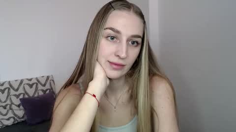 Femke online show from February 2026 02:10:01 PM