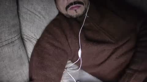 Snapshot of fernand89 chatting on January 2025 06:42:01 AM fernand89 online show from January 2025 06:42:01 AM