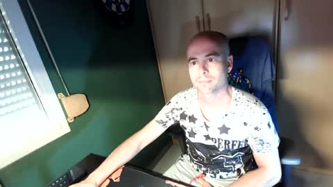 fernandez83 online show from June 2026 05:08:01 PM