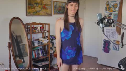 Snapshot of fernydew chatting on February 2025 02:03:02 AM Fern next stream 430pm Monday PST online show from February 2025 02:03:02 AM