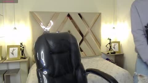 FER PHOENIX online show from December 2024 03:45:01 AM