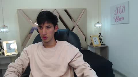 FER PHOENIX online show from February 2025 03:29:02 AM