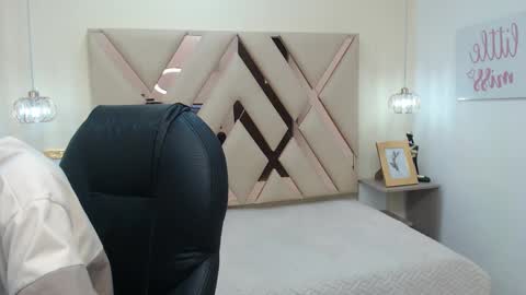 FER PHOENIX online show from March 2025 03:29:02 AM