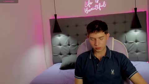 Fer and Rayder online show from October 2025 01:01:02 PM