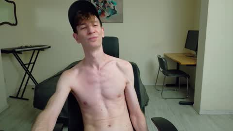 Snapshot of feuerfree chatting on February 2026 05:44:01 AM FeuerHeat online show from February 2026 05:44:01 AM