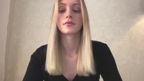 Lisa online show from November 2025 06:38:02 AM