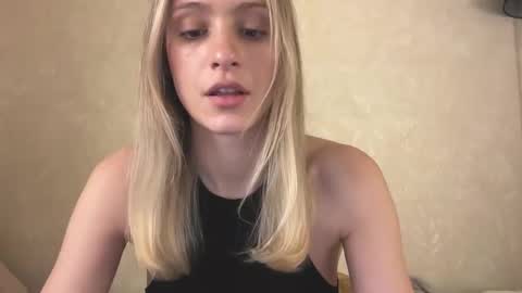 Lisa online show from December 2025 11:36:02 AM