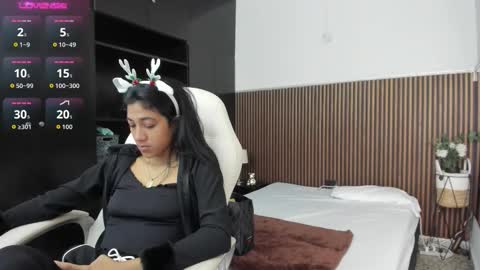 Freyja  online show from December 2025 05:30:01 PM