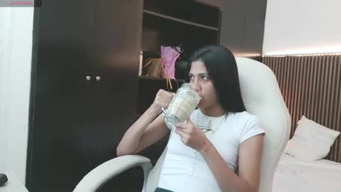 Freyja  online show from April 2026 01:21:01 AM