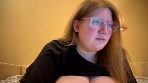 Sophie online show from March 2025 08:32:01 PM