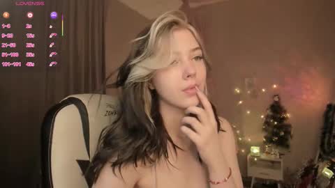 Filla online show from December 2025 03:00:01 AM