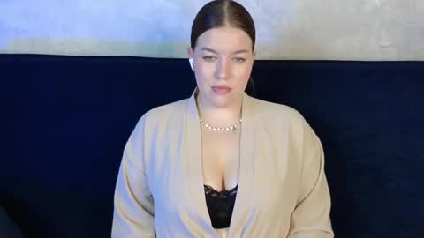 Kim  online show from October 2025 08:04:01 AM