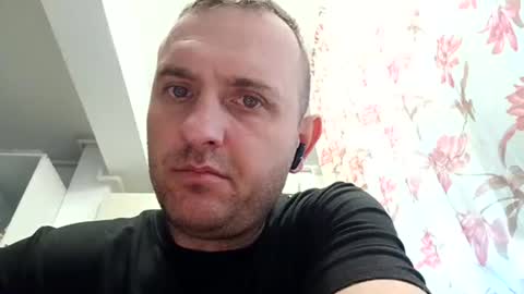 Snapshot of figonik chatting on March 2026 05:46:01 AM Nick online show from March 2026 05:46:01 AM