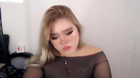 Snapshot of filipina_slutty69xxx chatting on September 2025 01:38:02 AM  Angela  DONT FORGET TO FOLLOW AND GIVE ME APPRECIATION online show from September 2025 01:38:02 AM