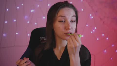 cap and Lana  online show from January 2025 08:06:01 AM