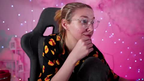 cap and Lana  online show from March 2025 08:22:01 AM