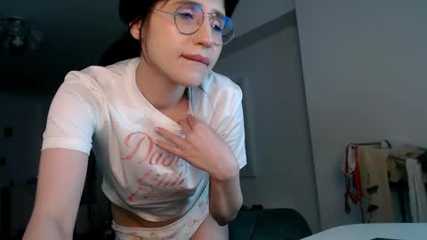 filliana online show from April 2026 10:21:02 PM