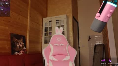 Snapshot of findom_lady_shine chatting on June 2026 11:15:01 AM Lady online show from June 2026 11:15:01 AM