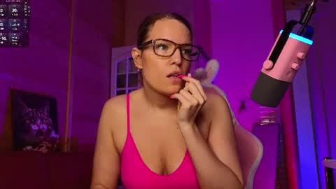 Snapshot of findom_lady_shine chatting on July 2026 06:01:02 PM Lady online show from July 2026 06:01:02 PM