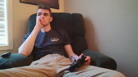 Snapshot of finnabun33 chatting on April 2026 10:14:02 PM Jake I am Bicurious online show from April 2026 10:14:02 PM