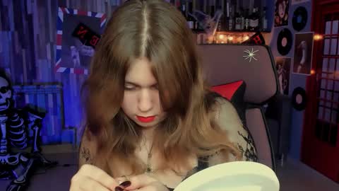 fiora online show from October 2025 01:01:02 PM