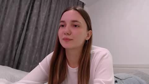 fireflies_fly_ online show from November 2025 05:24:02 PM