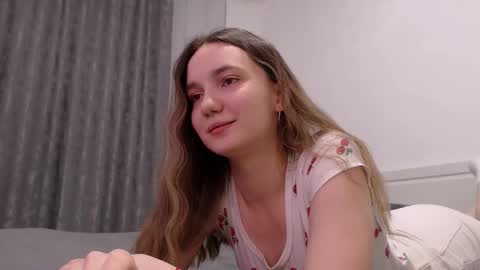 fireflies_fly_ online show from January 2026 06:46:02 PM