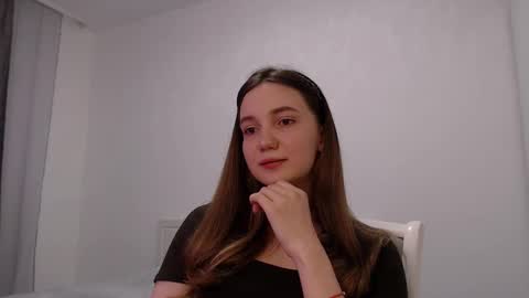 fireflies_fly_ online show from February 2026 06:48:01 PM