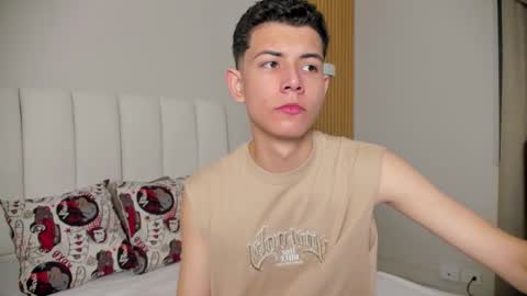 Nicolas online show from November 2025 01:21:02 PM