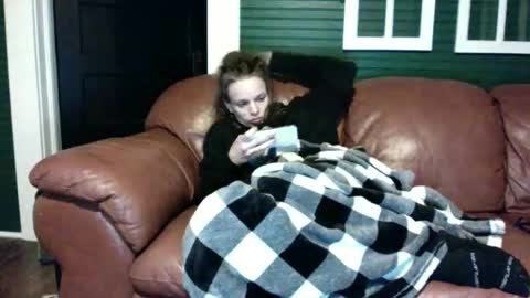 Snapshot of firsttime_freak chatting on December 2025 12:18:01 AM FirstTimeFeak online show from December 2025 12:18:01 AM