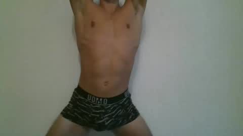 Snapshot of fit_guy997 chatting on October 2025 12:30:01 PM fit_guy997 online show from October 2025 12:30:01 PM