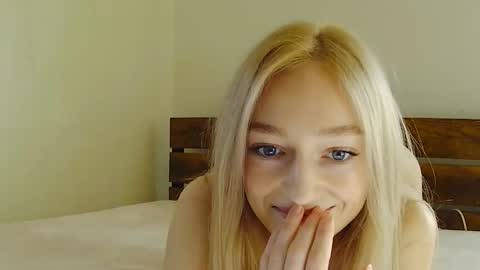 flowergirl online show from November 2025 08:54:02 PM