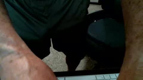 fitguy40 online show from April 2026 03:55:01 AM