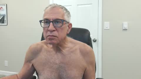 Snapshot of fitman999 chatting on May 2026 07:53:02 PM Jon online show from May 2026 07:53:02 PM