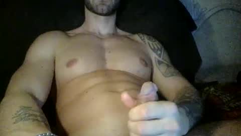 Snapshot of fitness1989 chatting on February 2025 08:58:02 PM fitness1989 online show from February 2025 08:58:02 PM