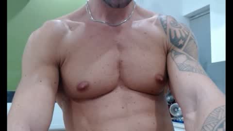 Snapshot of fitness1989 chatting on September 2025 06:33:02 PM fitness1989 online show from September 2025 06:33:02 PM