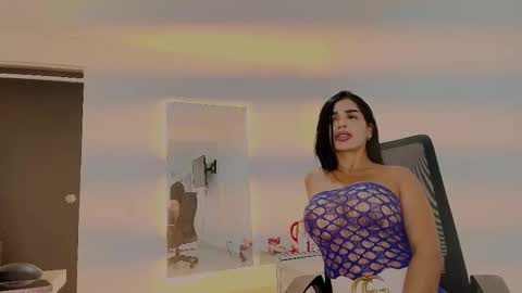 Snapshot of fitnessmommyy chatting on September 2025 04:32:01 PM fitnessmommyy online show from September 2025 04:32:01 PM