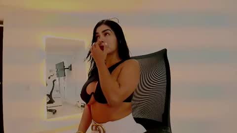 Snapshot of fitnessmommyy chatting on September 2025 04:00:02 PM fitnessmommyy online show from September 2025 04:00:02 PM